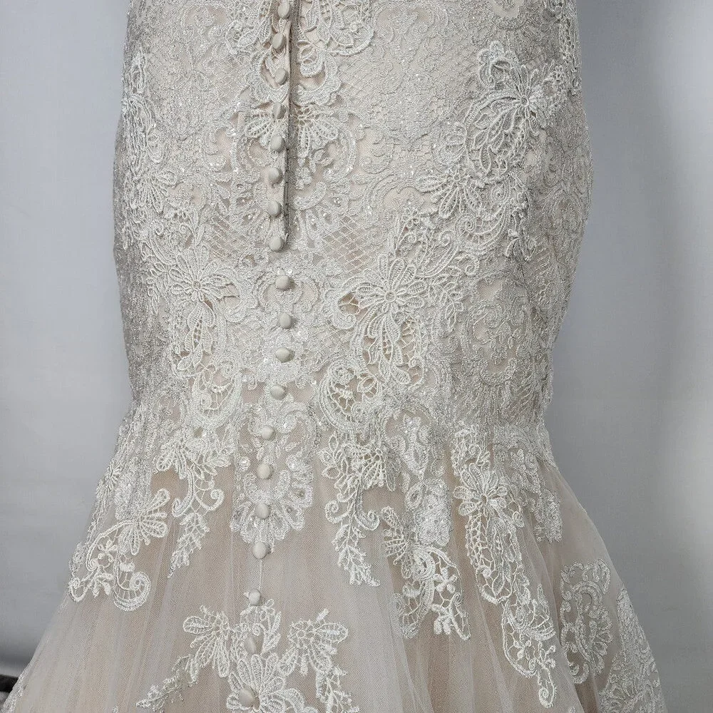 Allure Bridals 9407 Ivory Lace Mermaid Wedding Gown Size 1x-2x - Picture 8 of 11